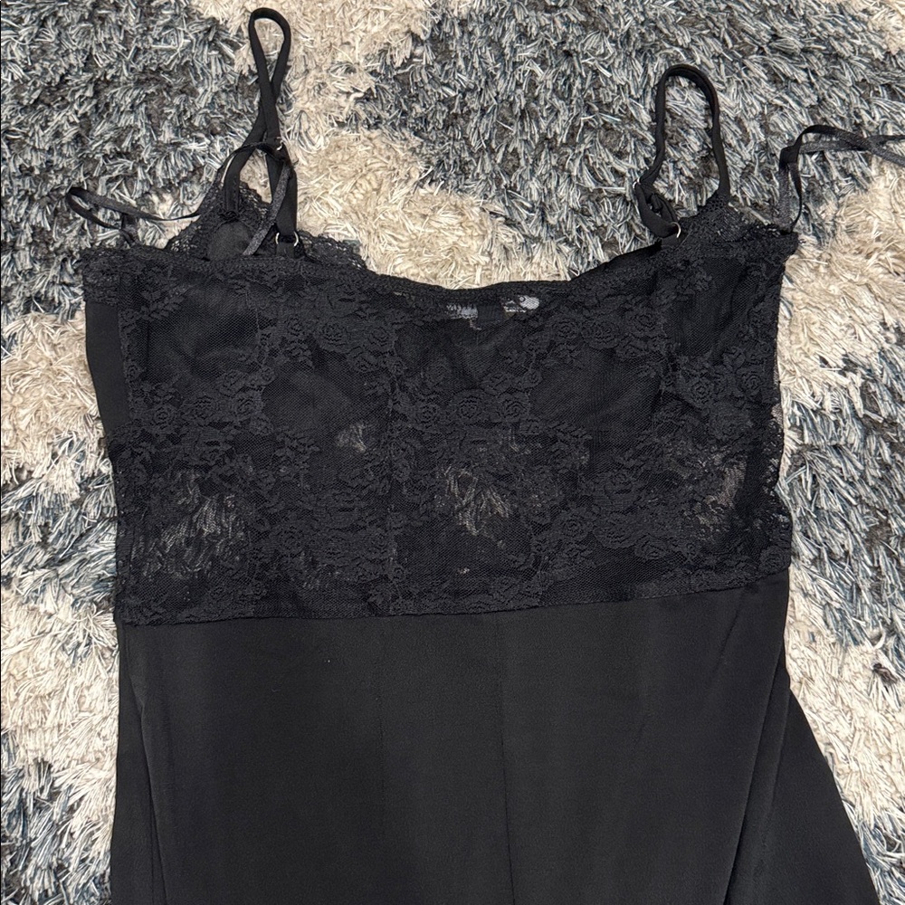 Black Lace corset dress - Picture 3 of 5